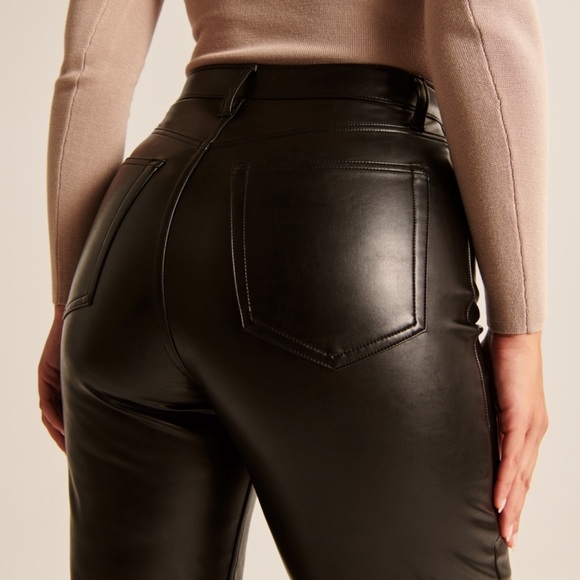 Abercrombie Curve Love Vegan Leather 90s Straight Pants - Picture 2 of 6